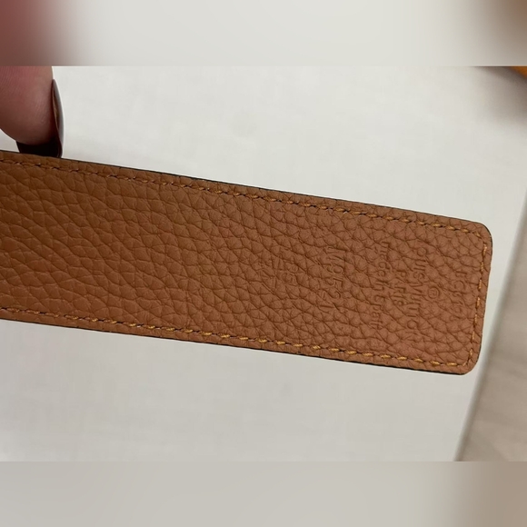 LV Initiales 30mm Reversible Belt - Picture 11 of 15